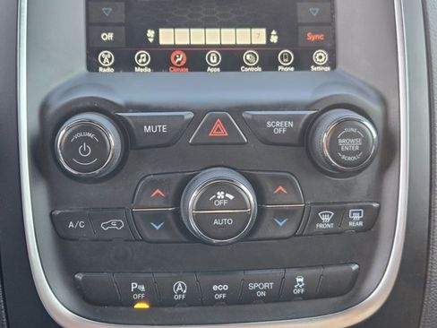 Used 2020 Dodge Durango SXT image 19