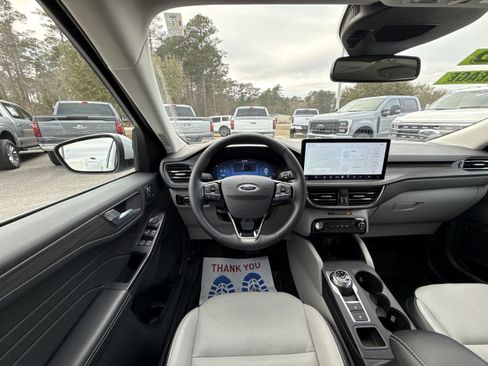 Used 2025 Ford Escape Platinum w/ Class II Trailer Tow Package image 12