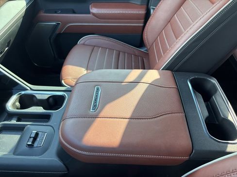 Used 2024 GMC Sierra 2500 Denali Ultimate image 36