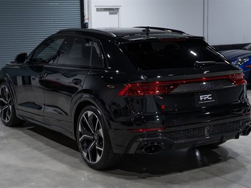 Used 2024 Audi RS Q8 AWD/4WD image 4