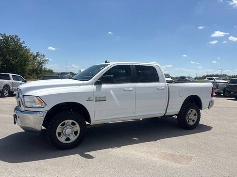 Used 2018 RAM 2500 SLT AWD/4WD image 29