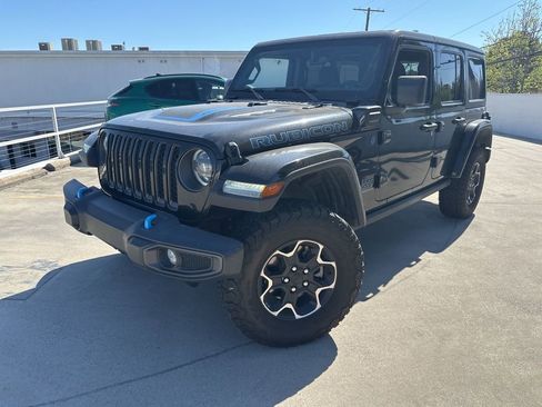 Used 2023 Jeep Wrangler Unlimited Rubicon 4xe AWD/4WD image 3