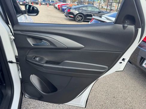 Used 2022 Chevrolet TrailBlazer LT w/ Convenience Package image 22