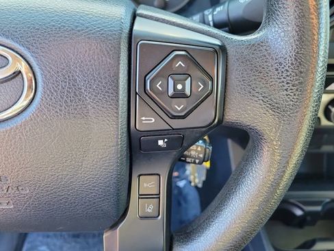 Used 2020 Toyota Tacoma SR AWD/4WD image 18