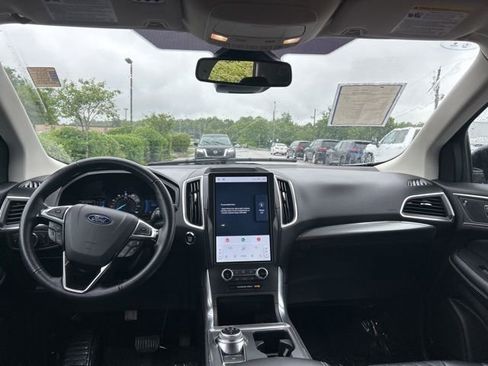 Used 2024 Ford Edge Titanium AWD/4WD image 5
