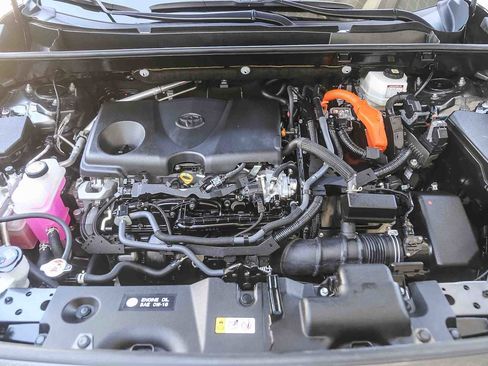 Used 2024 Toyota RAV4 LE image 24