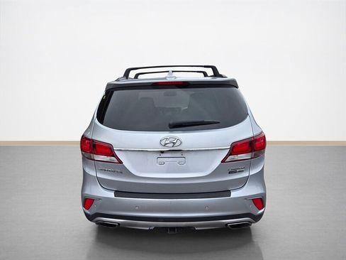 Used 2017 Hyundai Santa Fe Limited image 5