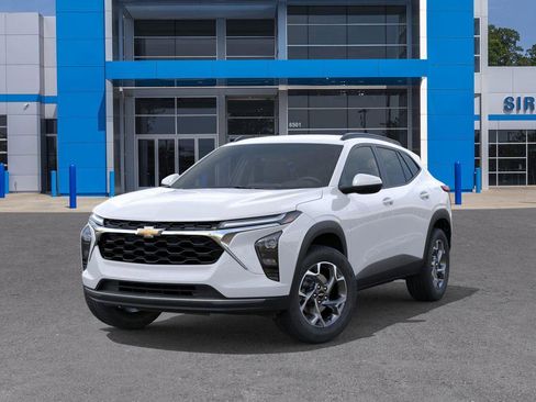 New 2026 Chevrolet Trax LT image 6