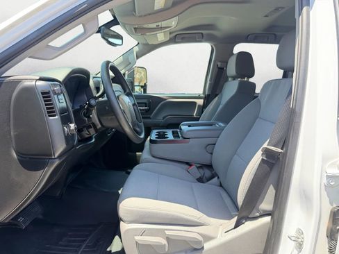 Used 2018 Chevrolet Silverado 2500 W/T w/ WT Convenience Package RWD image 11
