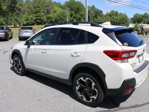 Used 2023 Subaru Crosstrek 2.5i Limited w/ Moonroof Package AWD/4WD image 3