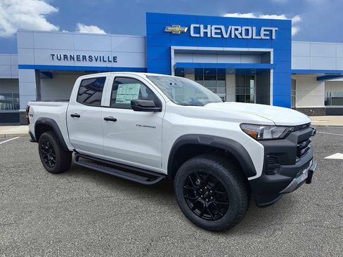 New 2026 Chevrolet Colorado Trail Boss AWD/4WD image 2