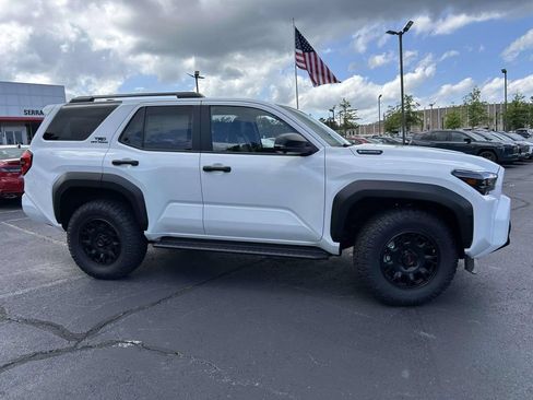 New 2026 Toyota 4Runner TRD Off-Road Premium AWD/4WD image 2