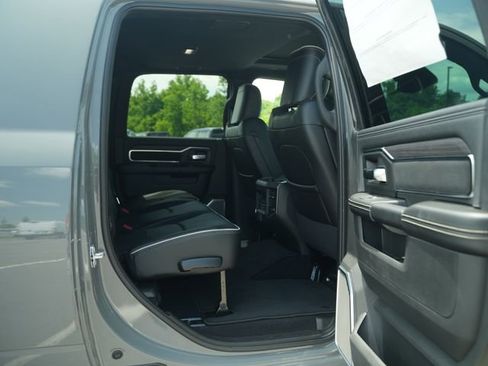 New 2026 RAM 2500 Laramie AWD/4WD image 19