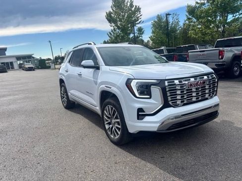 Used 2026 GMC Terrain Denali AWD/4WD image 4