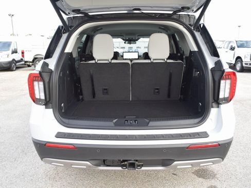 New 2026 Ford Explorer Active w/ Active Comfort Package image 22