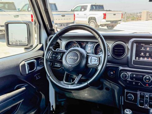 Used 2022 Jeep Wrangler Unlimited Sport AWD/4WD image 14