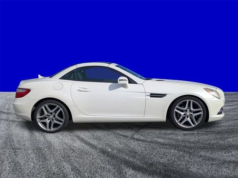 Used 2014 Mercedes-Benz SLK 250 image 3