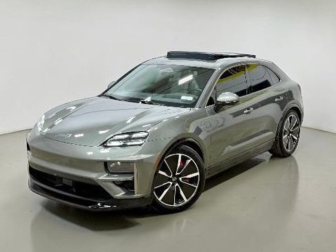 Used 2025 Porsche Macan Turbo Electric image 3