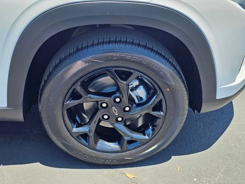 New 2026 Chevrolet Trax LT w/ Driver Confidence Package FWD image 7