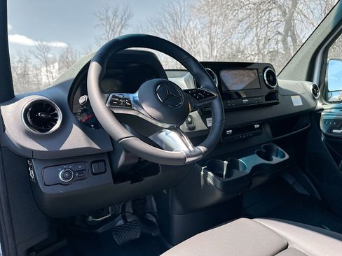 New 2026 Mercedes-Benz Sprinter 2500 image 9