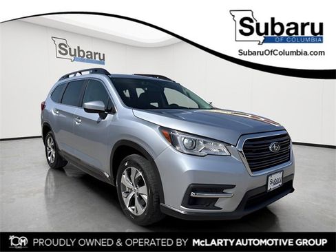 Used 2022 Subaru Ascent Premium w/ Convenience Package image 1