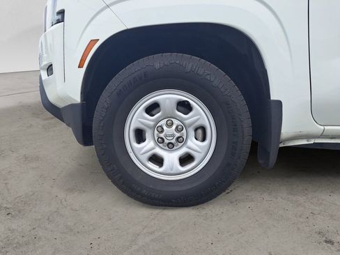 Used 2024 Nissan Frontier S RWD image 14