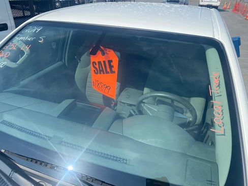 Used 2019 Nissan Frontier S RWD image 4