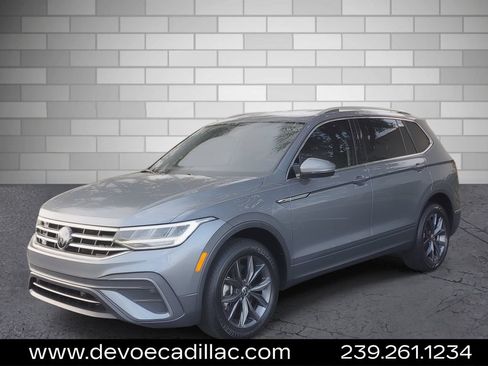 Used 2023 Volkswagen Tiguan SE FWD image 1