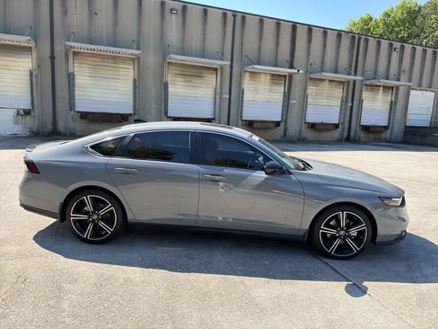 Used 2025 Honda Accord Sport image 12