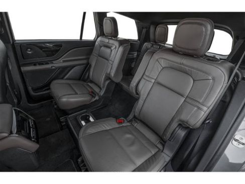 Used 2025 Lincoln Aviator Reserve w/ Luxury Package AWD/4WD image 12