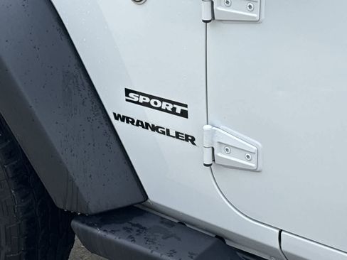 Used 2017 Jeep Wrangler Sport w/ Quick Order Package 24S image 11