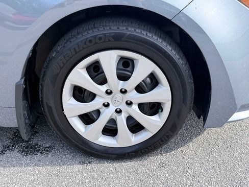 Used 2025 Toyota Corolla LE FWD image 32