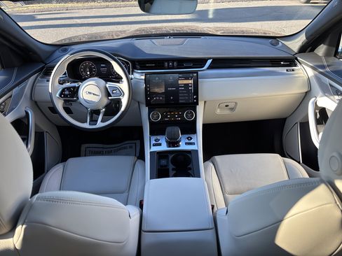 Certified 2025 Jaguar F-PACE R-Dynamic S image 20