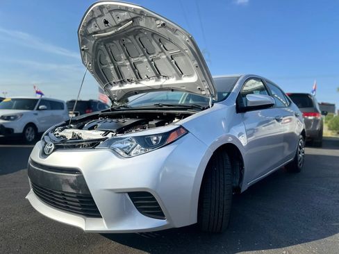 Used 2016 Toyota Corolla LE FWD image 7