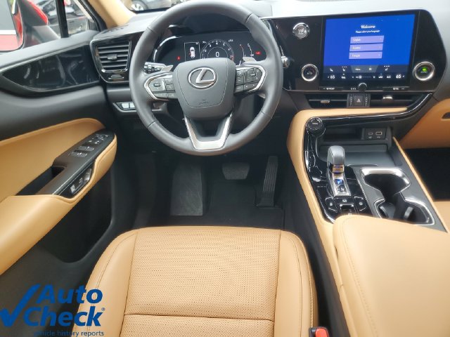 Used 2024 Lexus NX 250 FWD w/ Towing Package (2000 Lbs) image 17