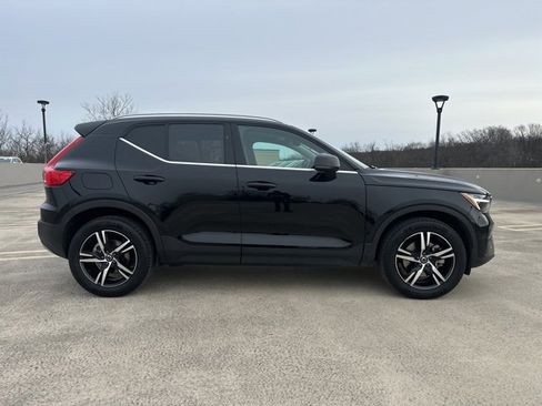 Certified 2025 Volvo XC40 B5 Core image 10