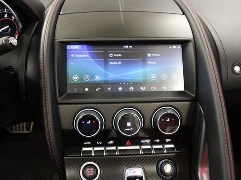 Used 2020 Jaguar F-TYPE R image 16