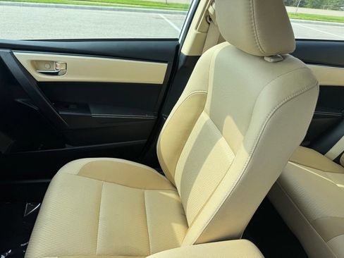 Used 2019 Toyota Corolla LE FWD image 17