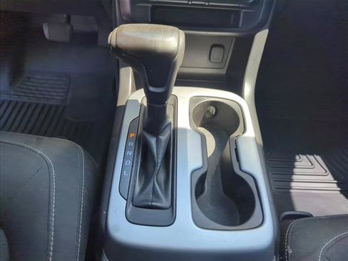 Used 2017 Chevrolet Colorado LT w/ LT Convenience Package RWD image 16