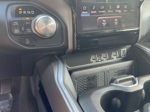 Used 2026 RAM 1500 Laramie w/ Advanced Safety Group II AWD/4WD image 22