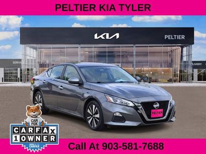 Used 2021 Nissan Altima 2.5 SV w/ SV Premium Package