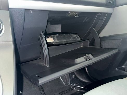 Used 2011 Nissan Sentra 2.0 SR FWD image 40