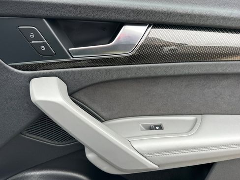 Used 2023 Audi SQ5 Premium Plus w/ Premium Plus Package image 19