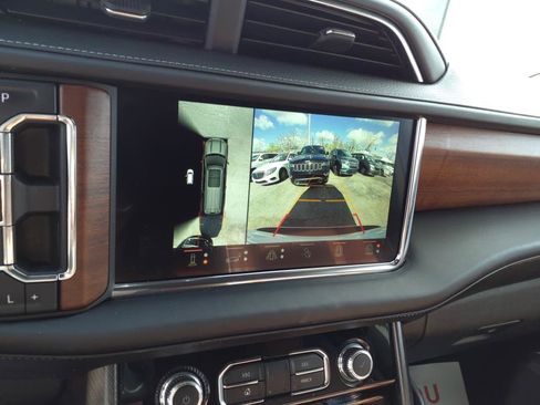 Used 2023 GMC Yukon XL Denali Ultimate image 21