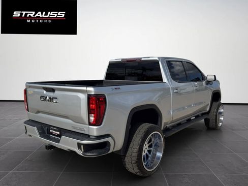Used 2020 GMC Sierra 1500 Elevation w/ Elevation Value Package image 9