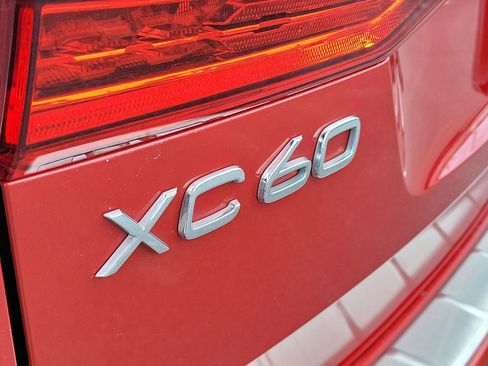 Used 2018 Volvo XC60 T5 Inscription w/ Convenience Package AWD/4WD image 5