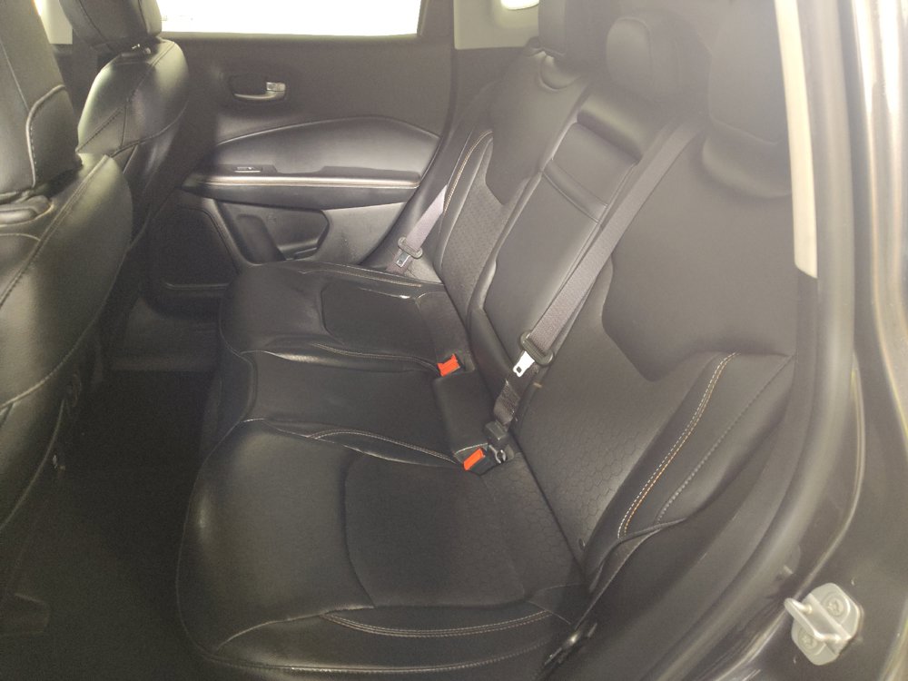 Used 2018 Jeep Compass Latitude w/ Popular Equipment Group AWD/4WD image 18