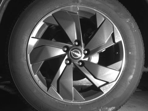 Used 2025 Nissan Rogue SV image 14