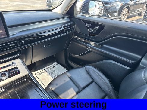 Used 2023 Lincoln Aviator AWD w/ Premium Package image 12