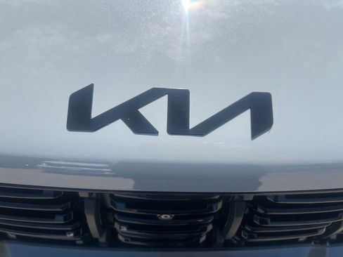 Certified 2025 Kia Sorento SX AWD/4WD image 30